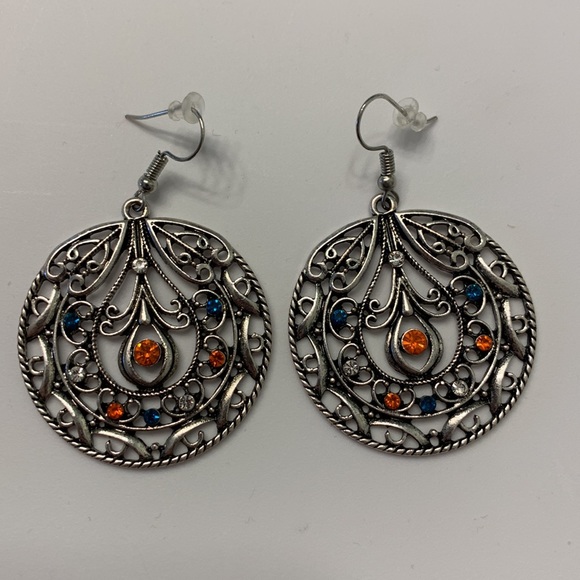 Choose to Sparkle Earrings - Picture 7 of 7